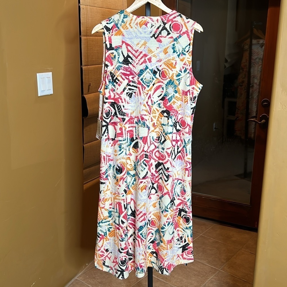 NWT LuLaRoe Joy Duster Vest Medium Rare Abstract Floral Print - Picture 8 of 8